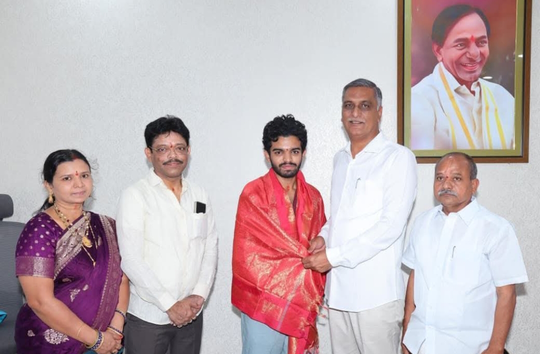 నా మొదటి ఆరు నెలల 6లక్షల జీతం.. హరీష్ అన్నకే...!!