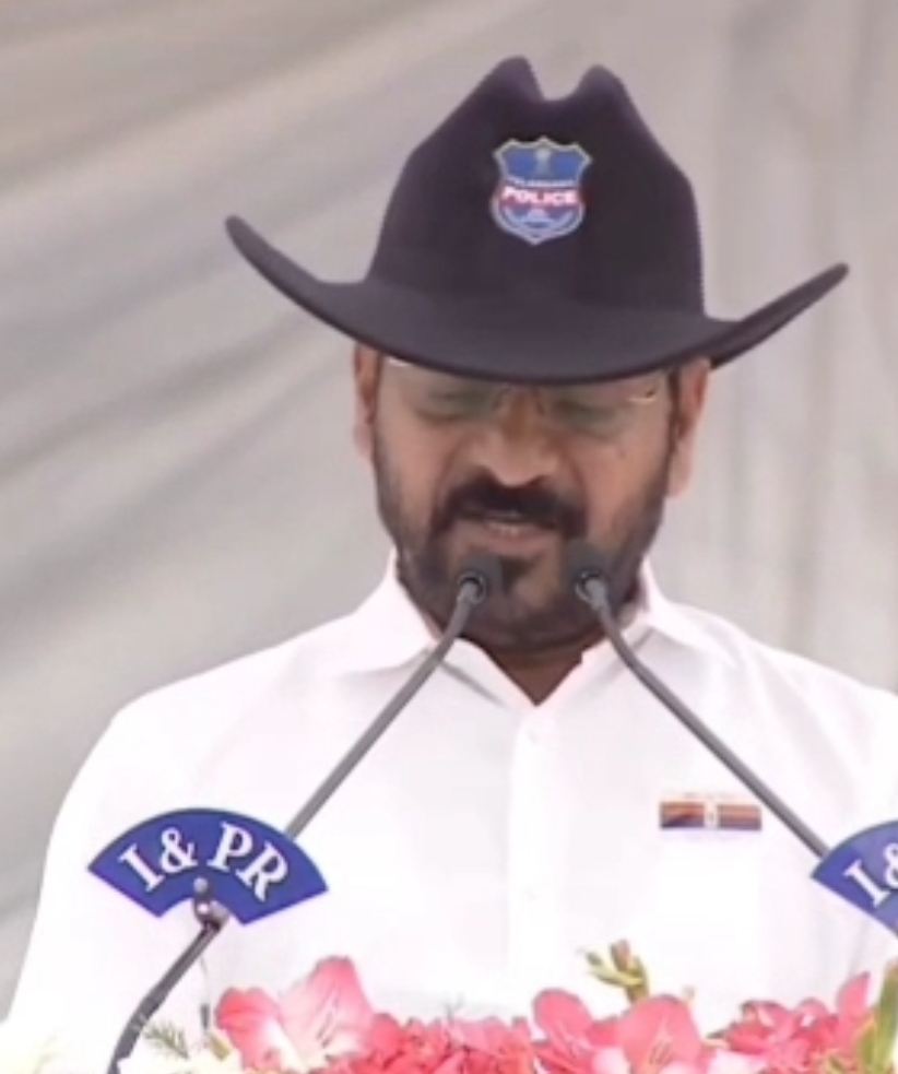 కానిస్టేబుల్ ప్రమోద్ కుటుంబానికి ప్రభుత్వం అండ: సీఎం