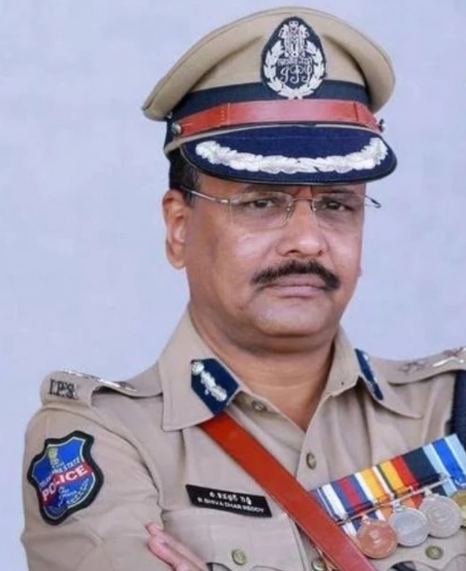 రౌడీ షీటర్ రియాజ్ ఎన్&zwnj;కౌంటర్&zwnj;పై స్పందించిన డీజీపీ శివధర్ రెడ్డి