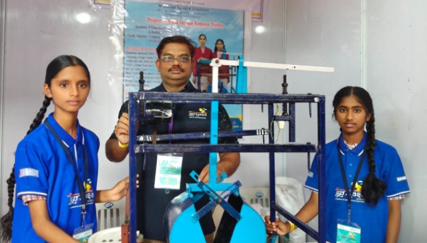 వైజ్ఞానిక ప్రదర్శనలలో ఆన్లైన్లో కానీ ఆఫ్లైన్లో కానీ దమ్మన్నపేట విద్యార్థులు మేటి