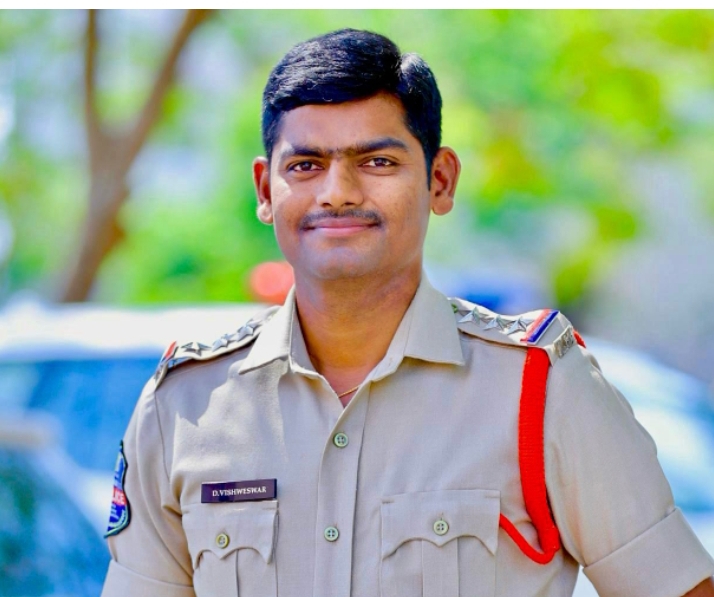 సివిల్ సమస్యలు పోలీస్ స్టేషన్లో పరిష్కరించబడవు : గీసుకొండ సిఐ విశ్వేశ్వర్