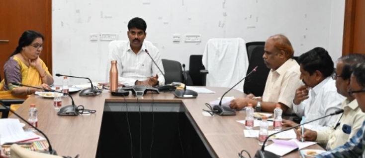 ఇంటర్&zwnj; పరీక్షలు పకడ్బందీగా నిర్వహించాలి : కలెక్టర్ సి.నారాయణ రెడ్డి