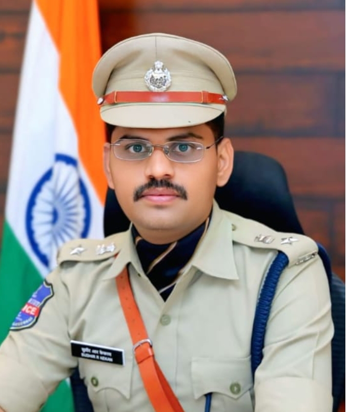 దీపావళి సీజన్&zwnj;లో ఆన్&zwnj;లైన్ మోసాల నుండి జాగ్రత్త : సుధీర్ రమ్నాథ్ కేకన్, ఐపీఎస్