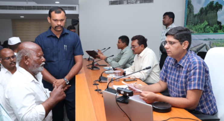 ప్రజావాణి ఫిర్యాదులను సత్వరమే పరిష్కరించాలి &ndash; జిల్లా కలెక్టర్ ఆశిష్ సంగ్వాన్