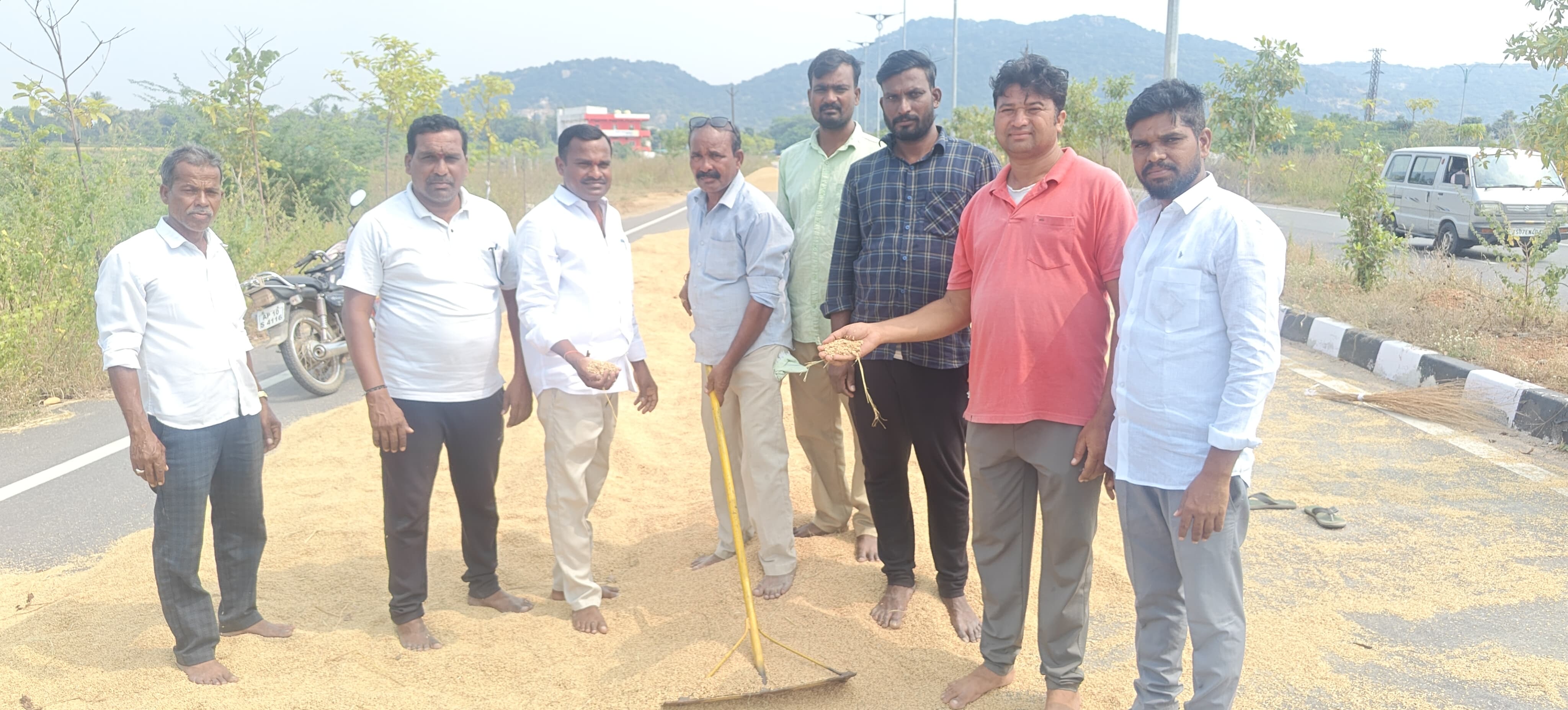 కాంగ్రెస్, పేరుకే ప్రజపాలనా... చేసేది చేతగాని పాలన