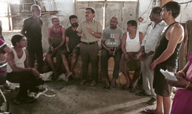 "కార్మికులు ఆరోగ్యాన్ని కాపాడుకోవాలి" : సైకాలజిస్ట్ పున్నంచందర్