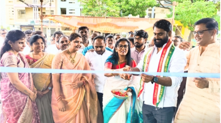 పిట్లం మండల కేంద్రంలో ఘనంగా శుభ శ్రీ ఎలక్ట్రిక్ మోటార్స్ షోరూం ప్రారంభోత్సవం