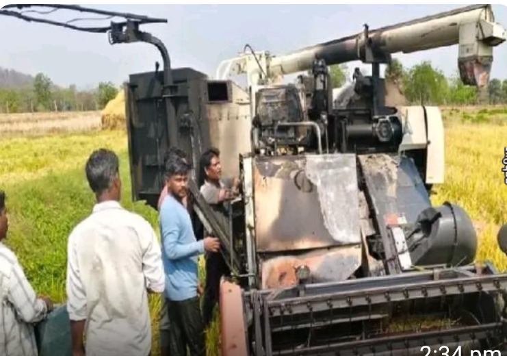 చర్ల మండలంలో వరి కోత మిషన్ దహనం