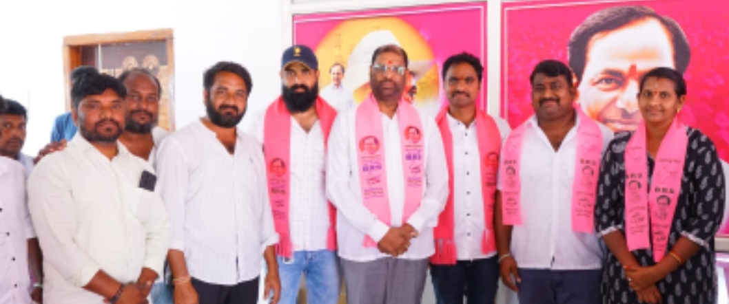 ఎంపీ వద్దిరాజు సమక్షంలో బీఆర్ఎస్ లో చేరిన సీపీఐ కార్యకర్తలు