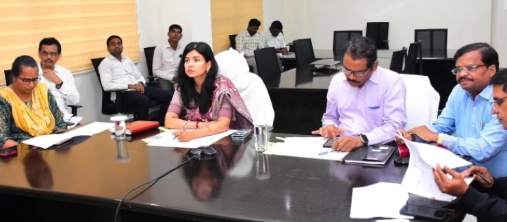 రైల్వే లైన్ పనులు త్వరితగతిన పూర్తి చేయాలి