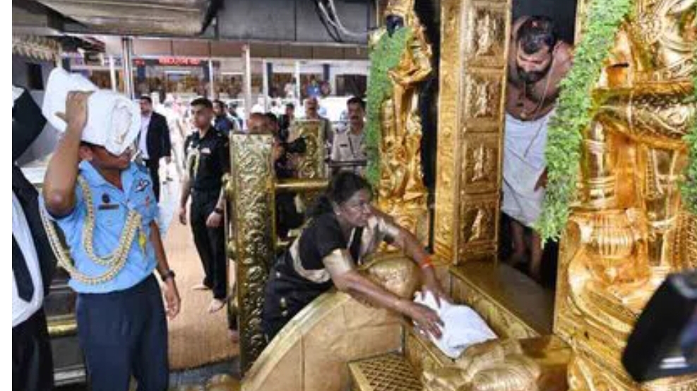 ఇరుముడితో శబరిమలకు ద్రౌపది ముర్ము..