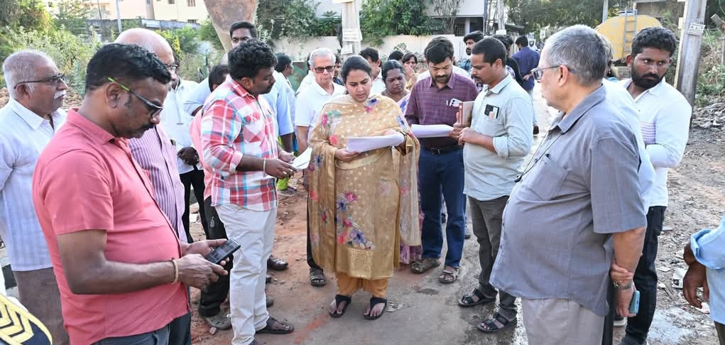 పురమిత్ర పిర్యాదులు వెంటనే పరిష్కరించండి :  కమిషనర్ ఎన్.మౌర్య, ఐఏఎస్