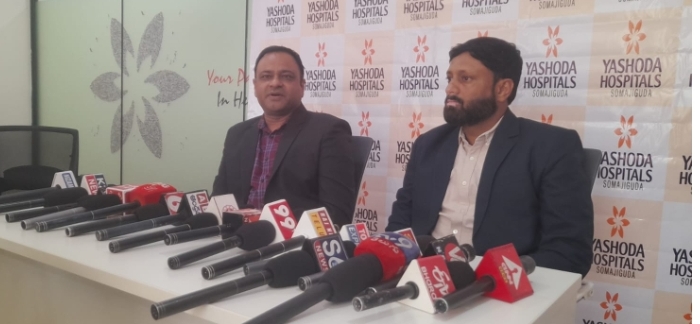 కామారెడ్డి పట్టణంలోని యశోద హాస్పిటల్ ఓపి సెంటర్లో విలేకర్ల సమావేశం 