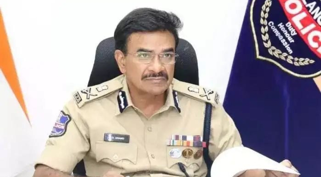 సాంకేతికతలో పోలీసులే ముందుండాలి... 