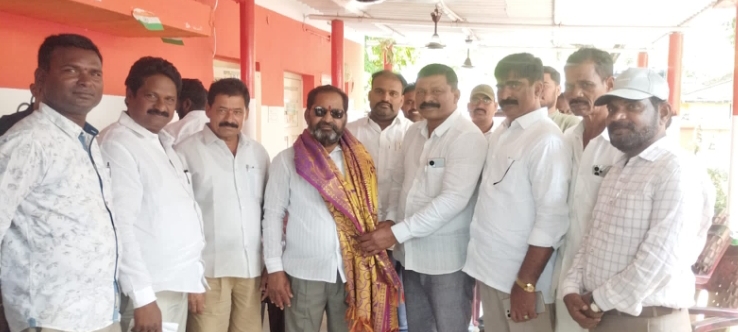 ఇల్లందు నియోజకవర్గం శాసన సభ్యులు కోరం కనకయ్య కు హృదయ పూర్వక జన్మదిన శుభాకాంక్షలు తెలిపిన చీమల వెంకటేశ్వర్లు