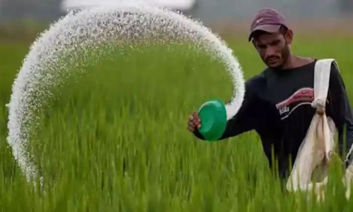 రైతులకు గుడ్&zwnj;న్యూస్&zwnj;.. ఎరువుల సబ్సిడీని పెంచిన కేంద్రం