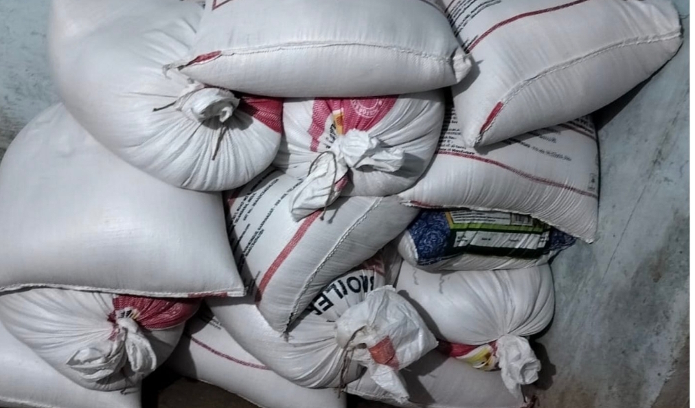 రేషన్ బియ్యం అక్రమ నిల్వలపై జిల్లా సిసిఎస్ పోలీసుల దాడి