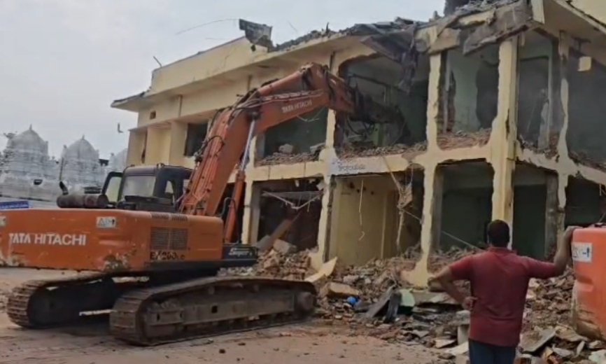 వేములవాడ లో శరవేగంగా సాగుతున్న రాజన్న ఆలయ విస్తరణ పనులు