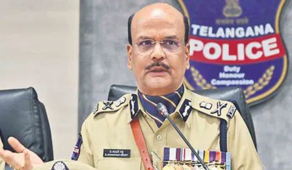 రౌడీ షీటర్ రియాజ్ చేతిలో హత్యకు గురైన ప్రమోద్ కుటుంబానికి రూ.కోటి పరిహారం