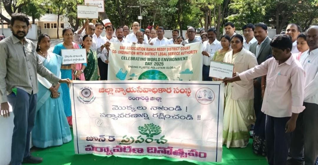 మొక్కలు నాటి పర్యావరణాన్ని కాపాడుదాం : జిల్లా ప్రధాన న్యాయమూర్తి కర్ణ కుమార్