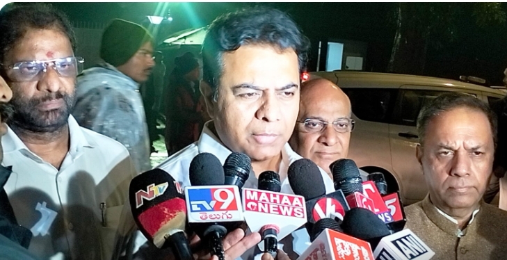 దివంగత మాజీ ప్రధాని మన్మోహన్ సింగ్ కు నివాళులు అర్పించిన బీఆర్ఎస్ వర్కింగ్ ప్రెసిడెంట్ కేటీఆర్, ఎంపీ వద్దిరాజు, కే.ఆర్.దీవకొండల