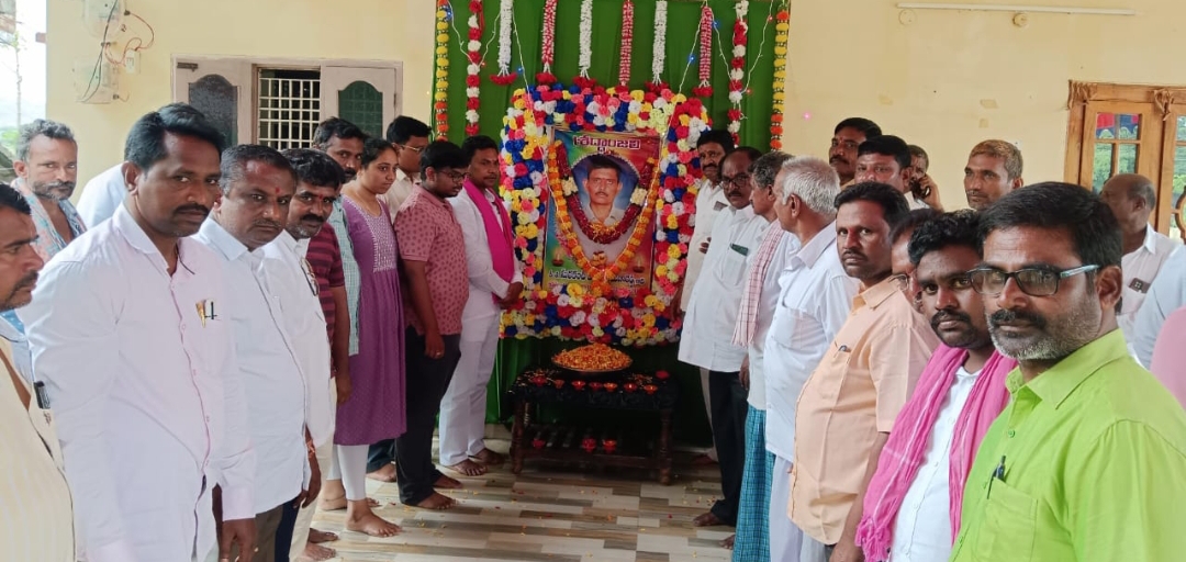 పలు కుటుంబలను  సభ్యులను పరామర్శించిన బిఆర్ఎస్ భద్రాద్రి జిల్లా అధ్యక్షులు రేగా కాంతారావు