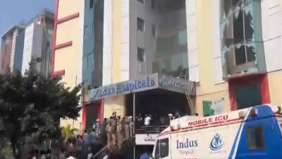 ఇండస్ ఆస్పత్రిలో భారీ అగ్నిప్రమాదం