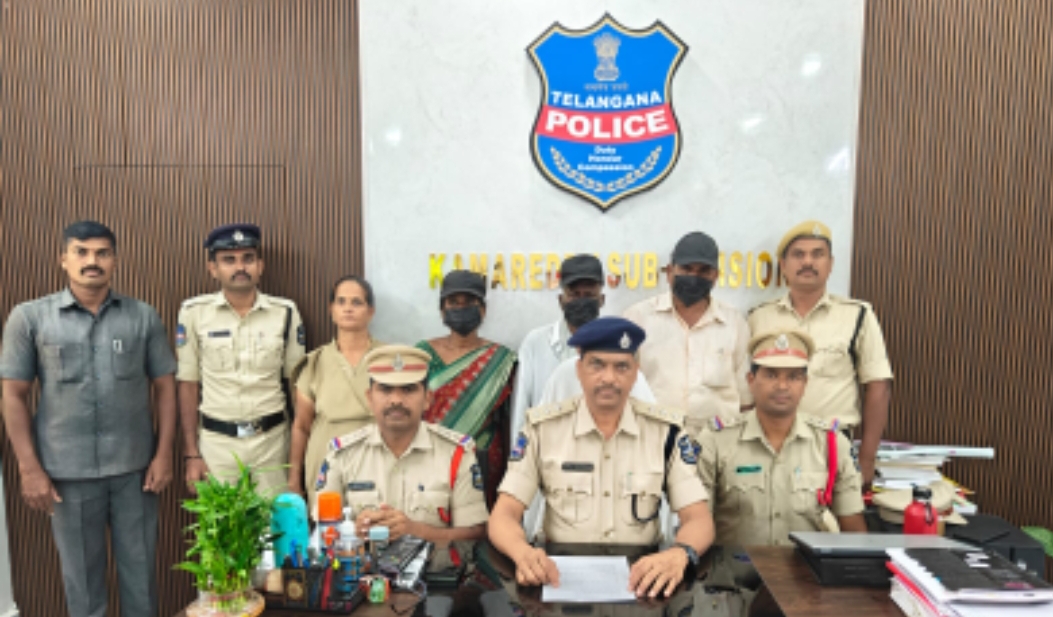 నకిలీ పత్రాలతో భూమి అక్రమ రిజిస్ట్రేషన్ కేసు ఛేదించిన దేవునిపల్లి పోలీసులు 