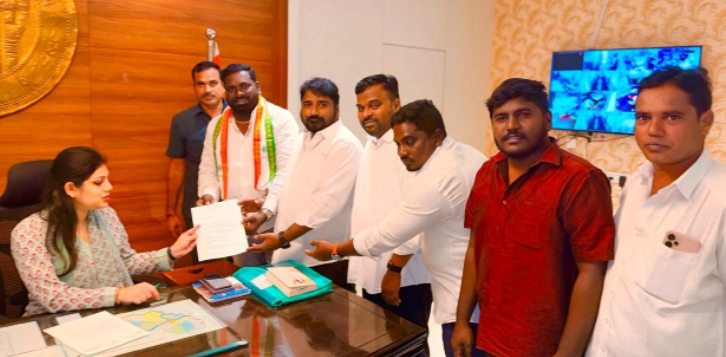 ప్రోటోకాల్ పాటించని అధికారులపై చర్యలు తీసుకోండి