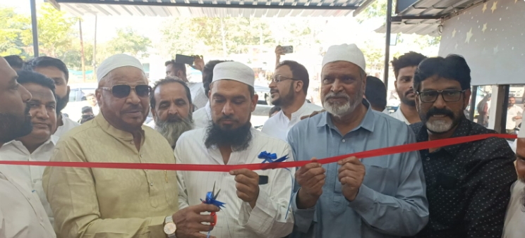 రాయల్ మోటార్స్ ద్విచక్ర వాహనాల కన్సల్టెన్సీ ని  ప్రారంభించిన సీనియర్ కౌన్సిలర్ రఫత్ ఖాన్