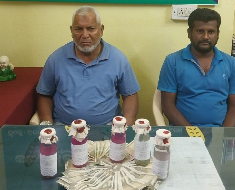 ఏసీబీ కి పట్టుబడిన అటవీ రేంజ్ అధికారి