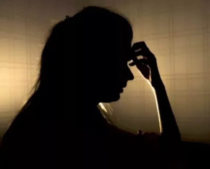 దారుణం.. కలెక్టరేట్&zwnj;లో మహిళకు లైంగిక వేధింపులు