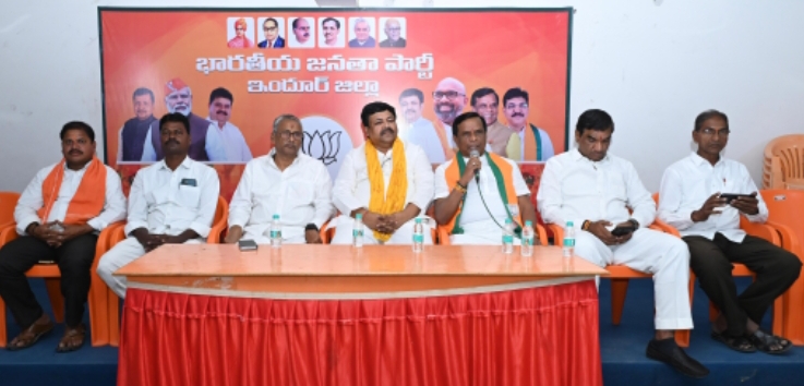 మున్సిపల్ కార్పొరేషన్ ఎన్నికల్లో పార్టీ తరపున పోటీ చేస్తున్న అభ్యర్థులకు పార్టీ శ్రేణులు, కార్యకర్తలు, నేతలు అంతా బిజెపి గెలుపు కోసం పనిచేద్దాం