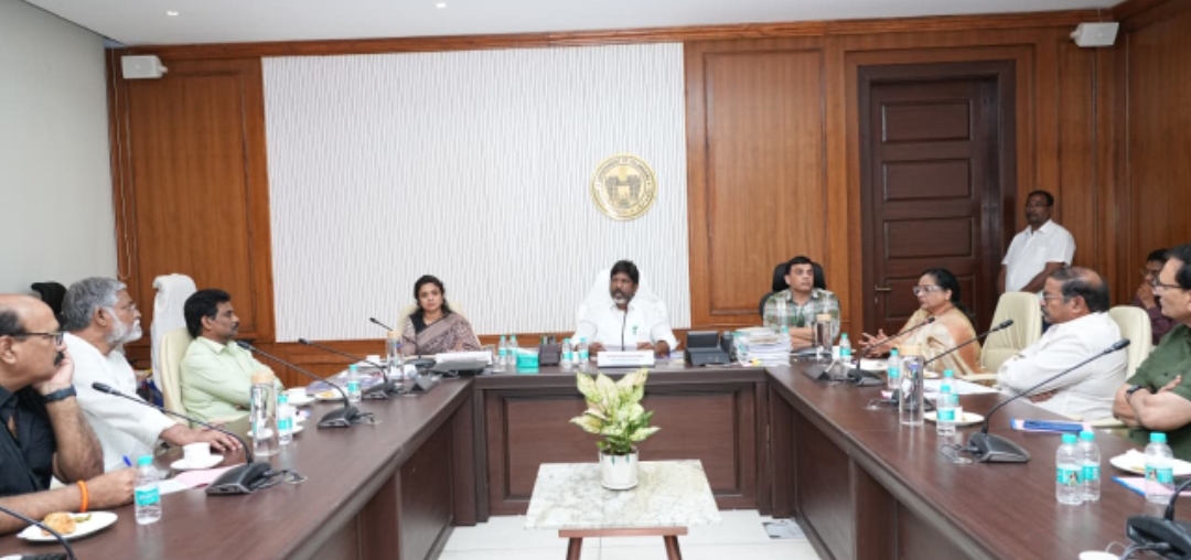 డాక్టర్ బి ఆర్ అంబేద్కర్ రాష్ట్ర సచివాలయంలో గద్దర్ ఫిలిం అవార్డుల జ్యూరీ సభ్యుల సమావేశం నిర్వహించిన డిప్యూటీ సీఎం భట్టి విక్రమార్క మల్లు