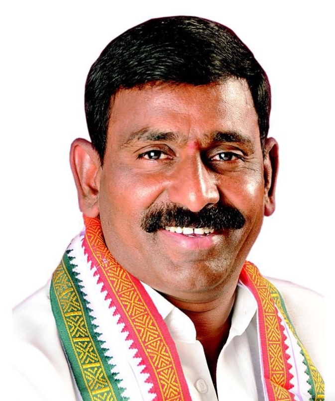 కానిస్టేబుల్ ప్రమోద్ మృతి దిగ్బ్రాంతికి గురి చేసింది : జిల్లా కాంగ్రెస్ అధ్యక్షులు మానాల మోహన్ రెడ్డి