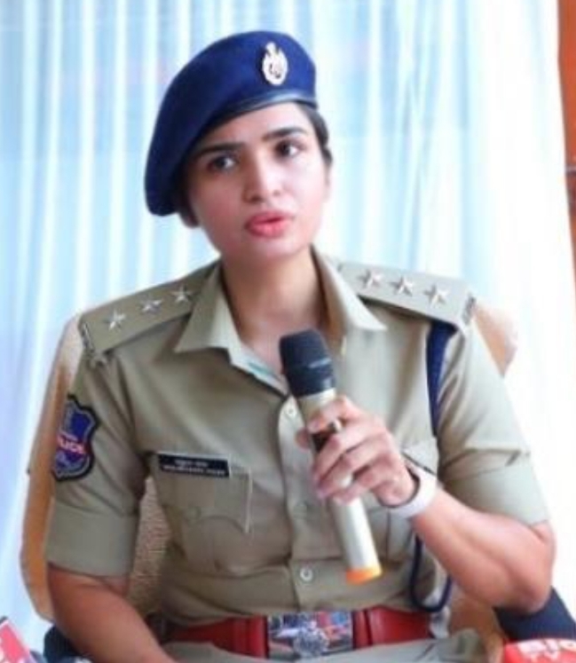 దేశ వ్యాపంగా సంచలనం సృష్టించిన సైబర్ క్రైమ్ కేస్ లో ముగ్గురు బ్యాంక్ ఉద్యోగులను అరెస్టు చేసిన సత్తుపల్లి పోలీసులు