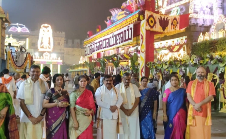 తిరుమల శ్రీవారిని దర్శించుకున్న ప్రభుత్వ చీఫ్ విప్ డాక్టర్ పట్నం మహేందర్ రెడ్డి