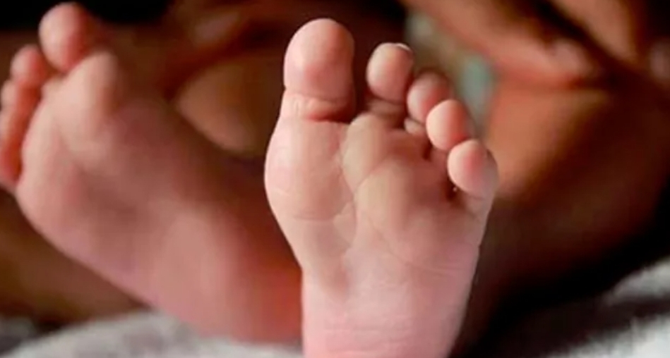 దారుణం.. 12 నెలల కన్న కూతుర్ని కడతేర్చిన తండ్రి